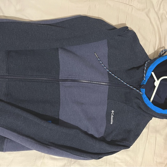 Women’s Columbia Hoodie - Picture 2 of 6